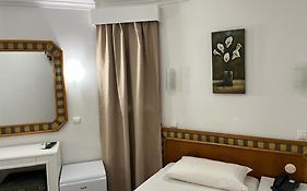 Real Caparica Hotel  2*